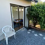 Studio Flatlet On Montreal